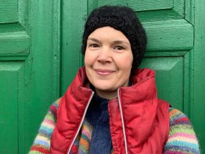 Sara vid grannens gröna dörr